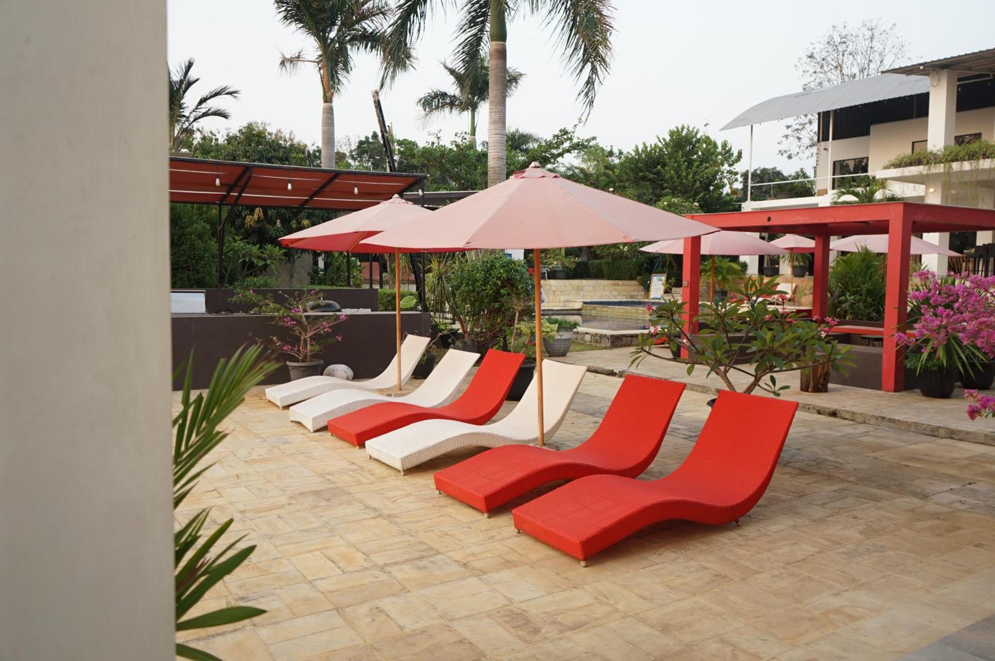 Lucca Resort&Residence Jepara Exterior foto